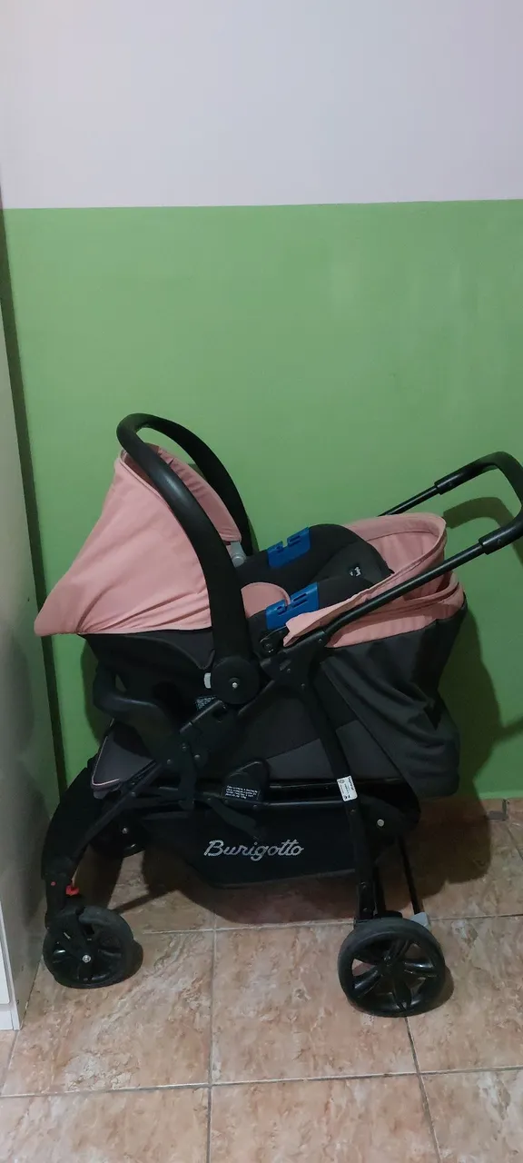 Carrinho e bebê conforto burigotto ecco