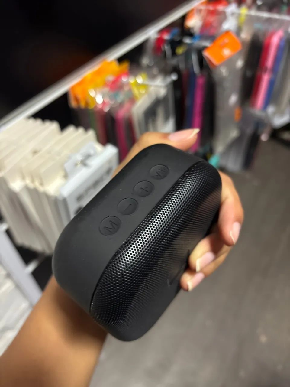 Caixa de som portátil Bluetooth Preta - Foto 4