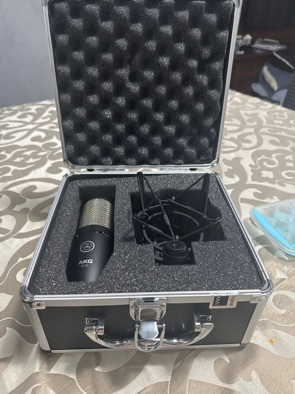 Microfone AKG P220 - ZERO BALA - Foto 2