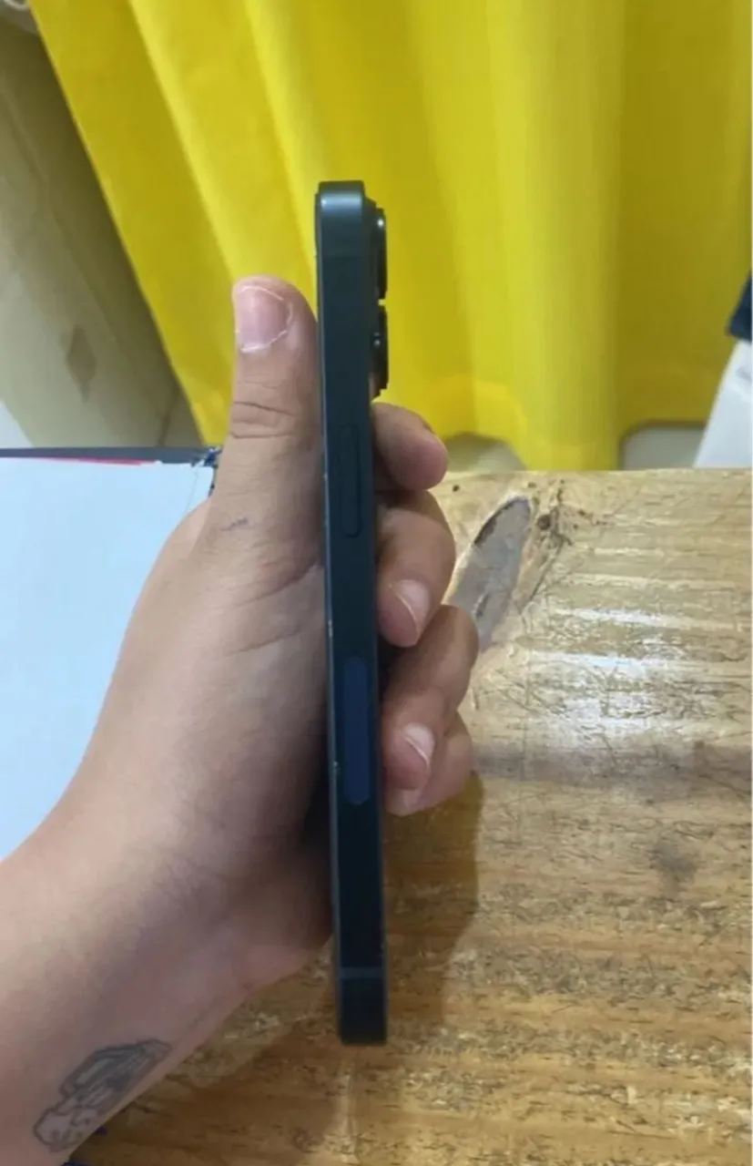 iPhone 14