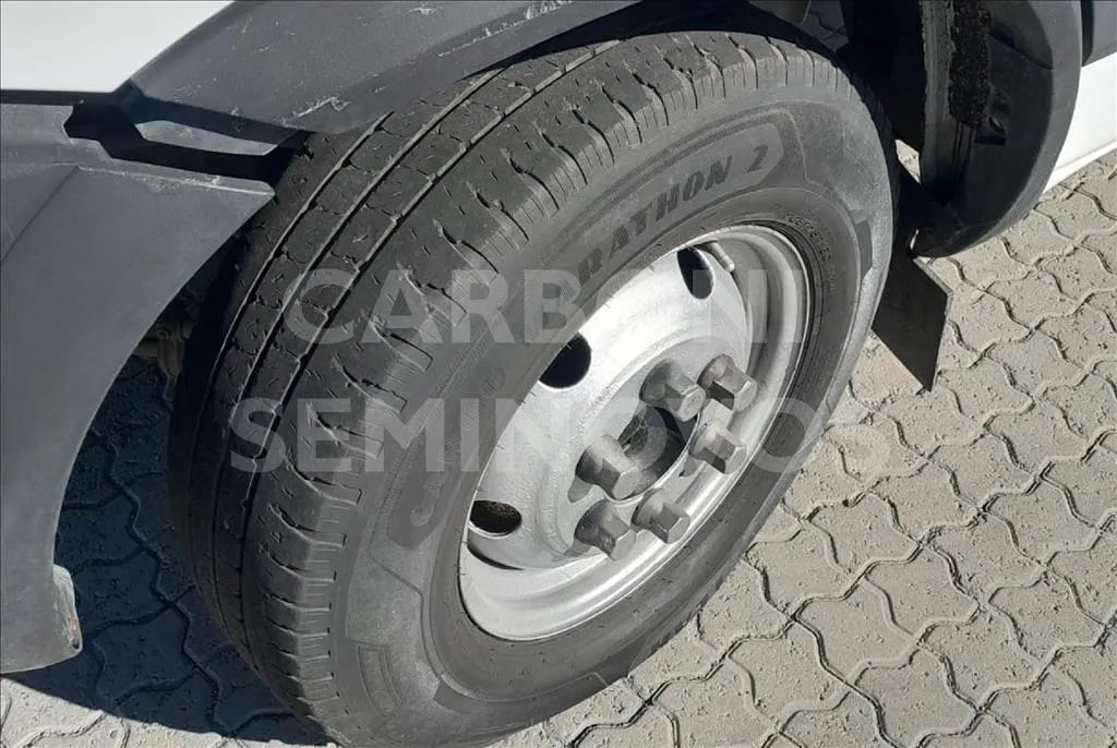 IVECO DAILY 35S14HDCS 4X2, ANO 2015 - Foto 11