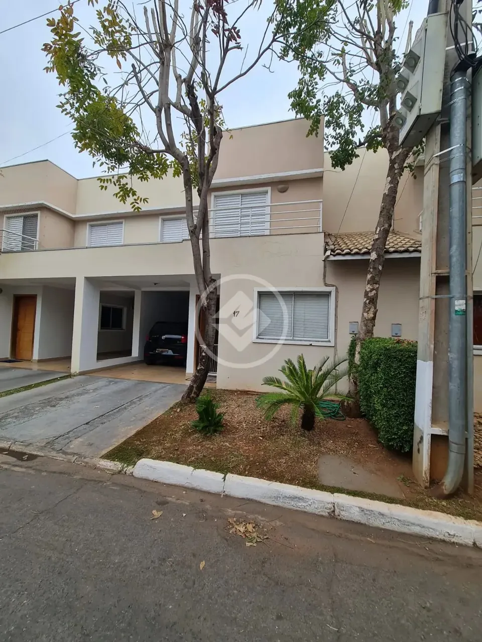 Casa/ sobrado com 3 quartos á venda no Village Arvoredo em Várzea Grande- MT. R$ 550.000,0