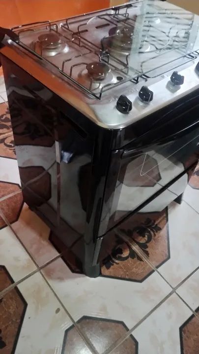 Vendo fogão 5 bocas, Esmaltec, em perfeito estado, funcionando tudo perfeitamente. - Foto 3
