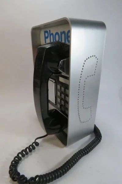 ANTIGO TELEFONE SIMULANDO UM ORELHÃO DE RUA, para ser pendurado em uma parede. Serve para  - Foto 5