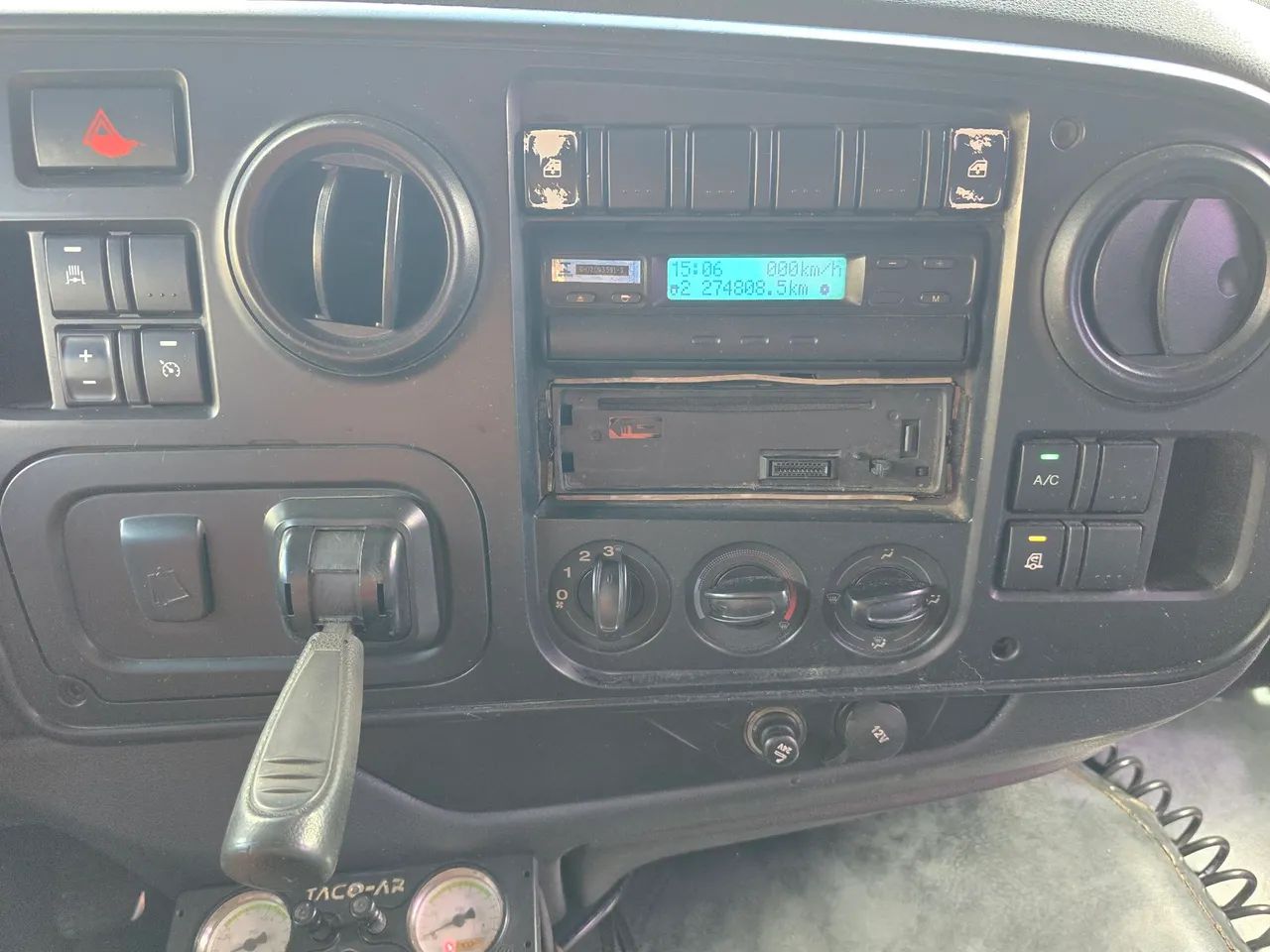 Ford Cargo 1317 ano 2011 motor novo - Foto 11