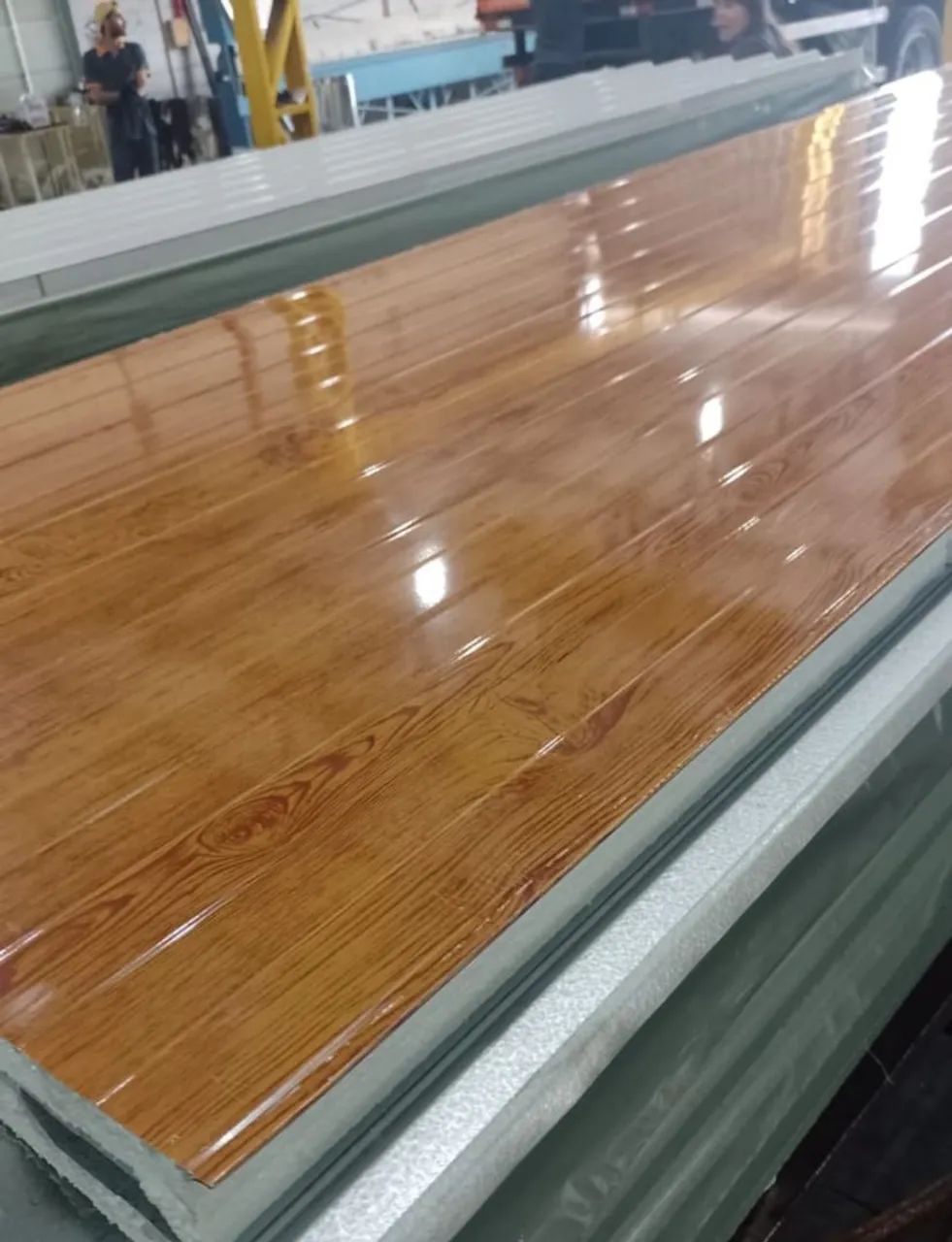 Cobertura Metálica C/ Telha Forro Amadeirado  - Foto 3
