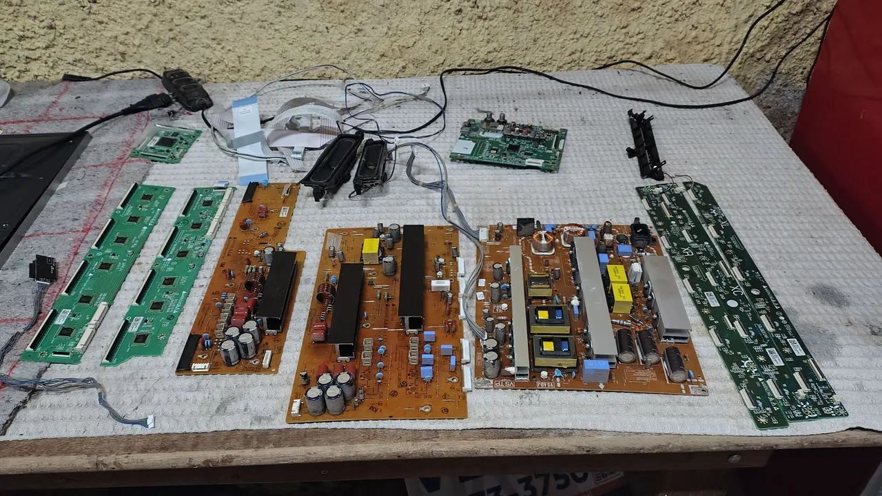 Peças e placas da tv plasma LG 60pb6500