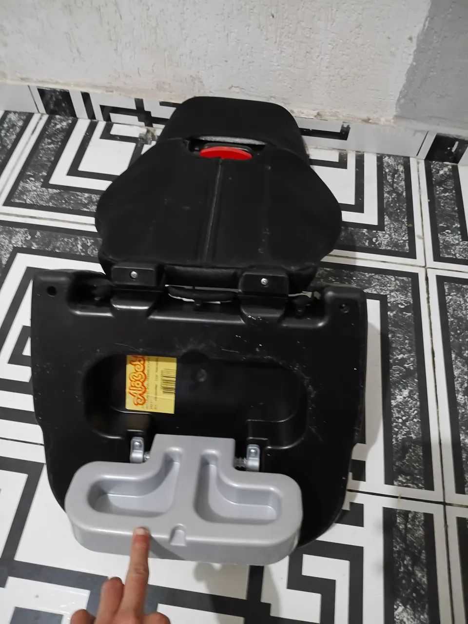 Cadeira para Auto Burigotto Protege Reclinável, excelente estado  - Foto 6