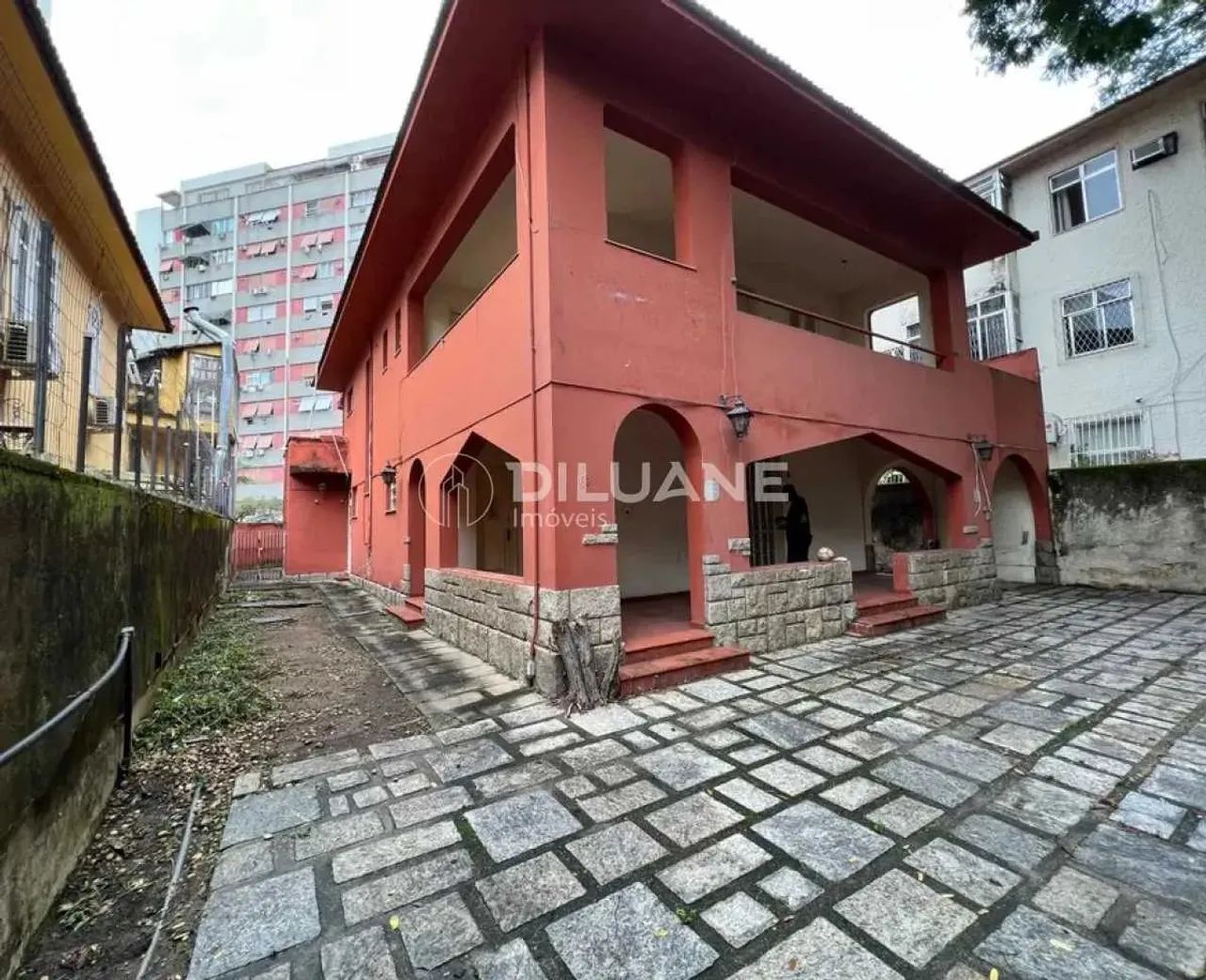Sensacional Casa de Rua em Laranjeiras