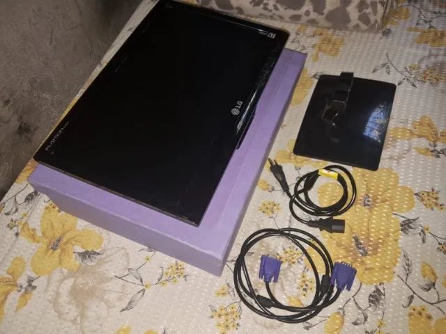 Monitor LG, 15,6pol, VGA, 60hz, HD, Seminovo. - Foto 2