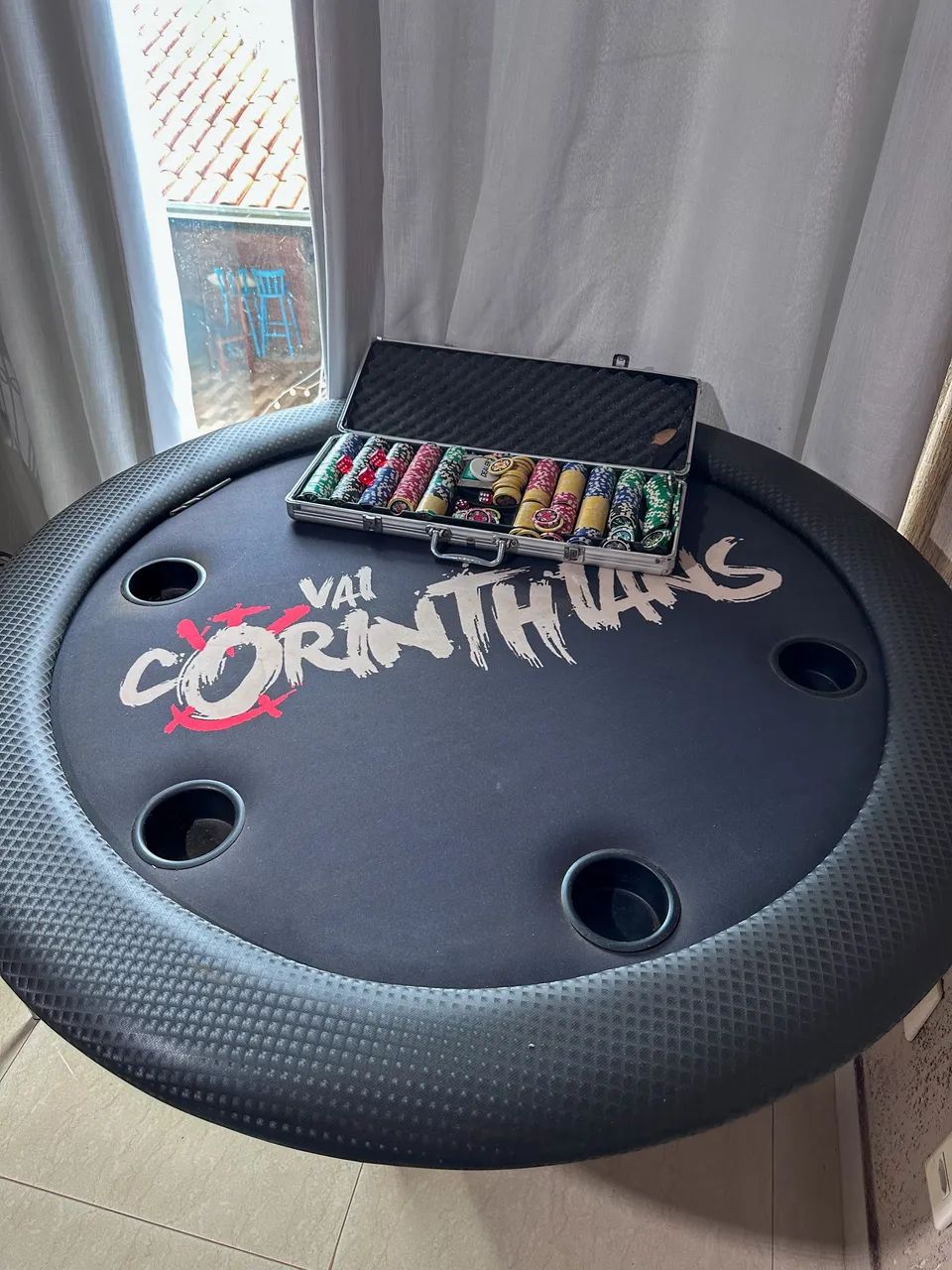 Mesa de Poker com 6 lugares, com porta copos