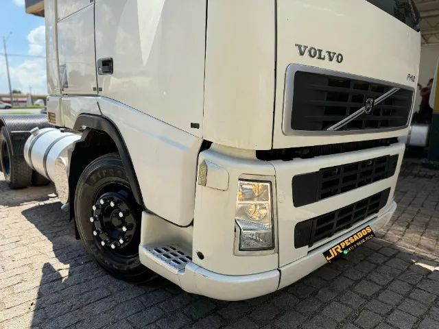 volvo fh 380 toco 4x2 ano 2005 câmbio manual - Foto 9