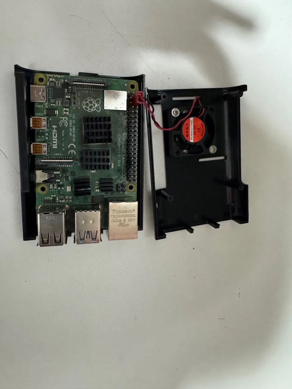 Raspberry Pi 4 model b 2018 64gb memória com Case e Cooler