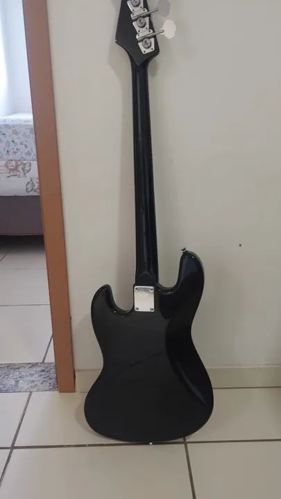 Vendo contar baixo copetti 4 cordasconservado faltando apenas 1 corda  - Foto 5