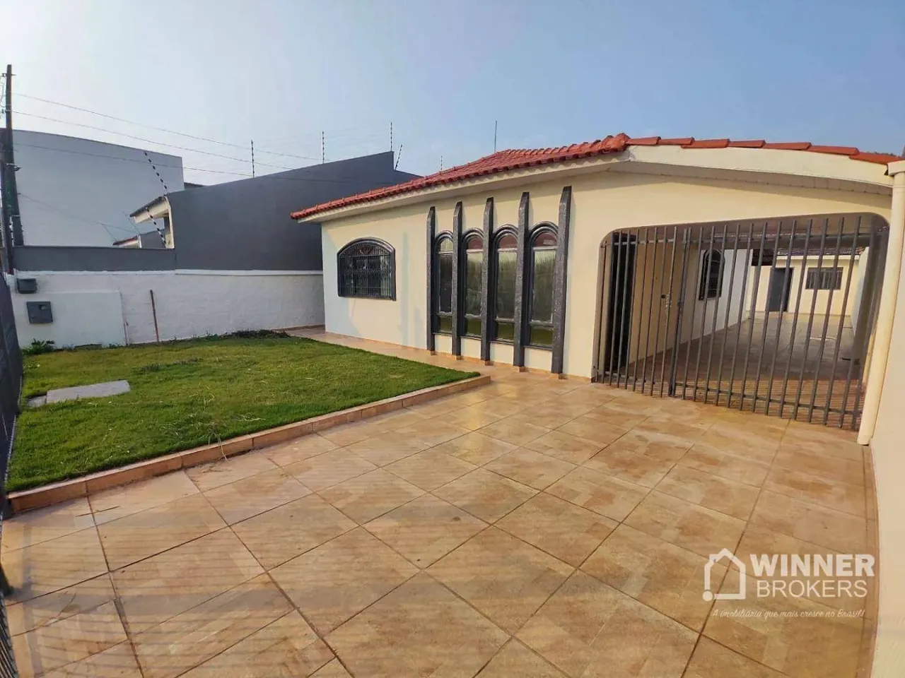 Casa com 4 dormitórios para alugar, 180 m² por R$ 2.400,00/mês - Jardim Panorama - Sarandi