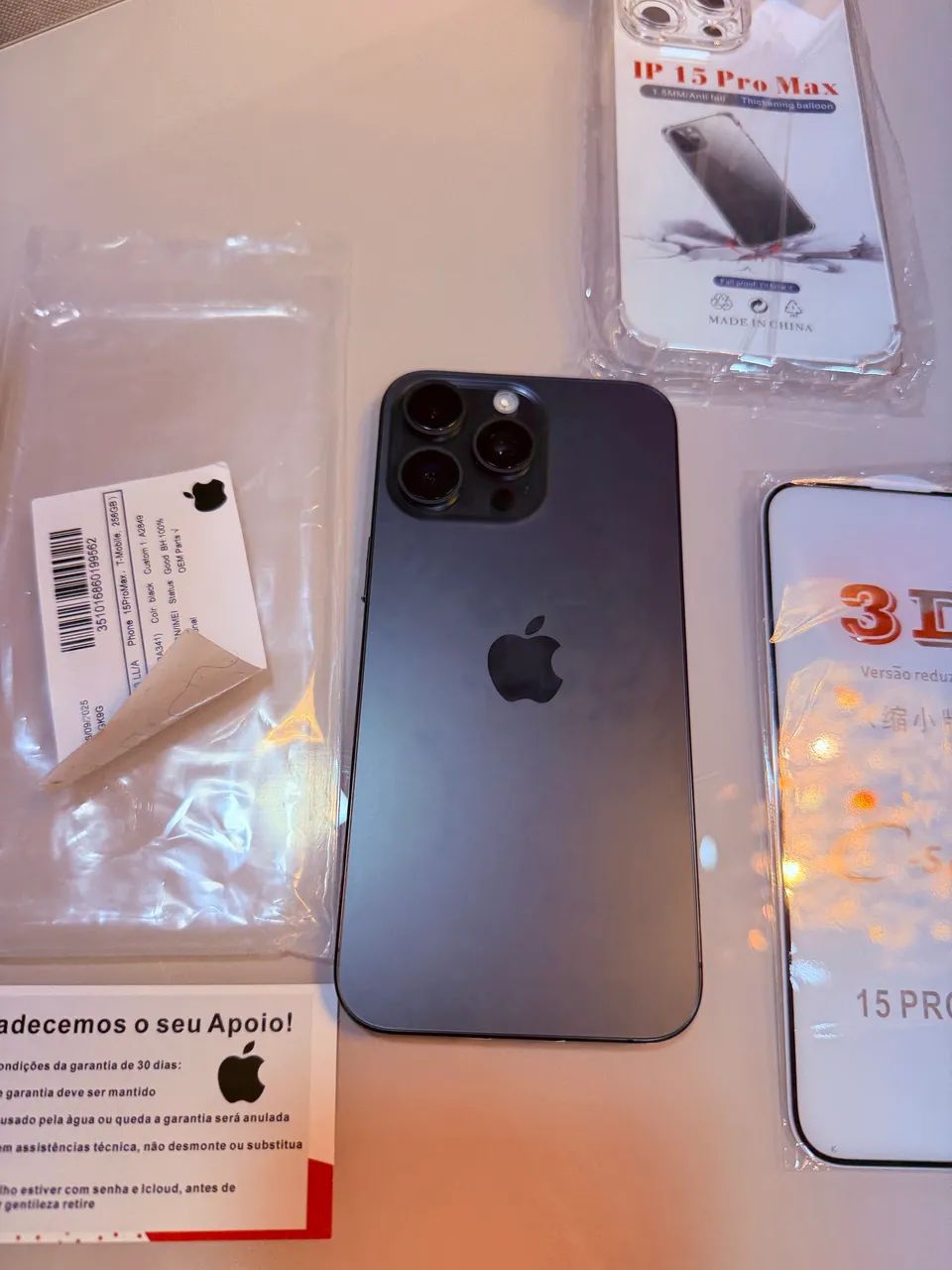 IPHONE 15 PRO MAX 256 BATERIA 100% - Celulares e Smartphones