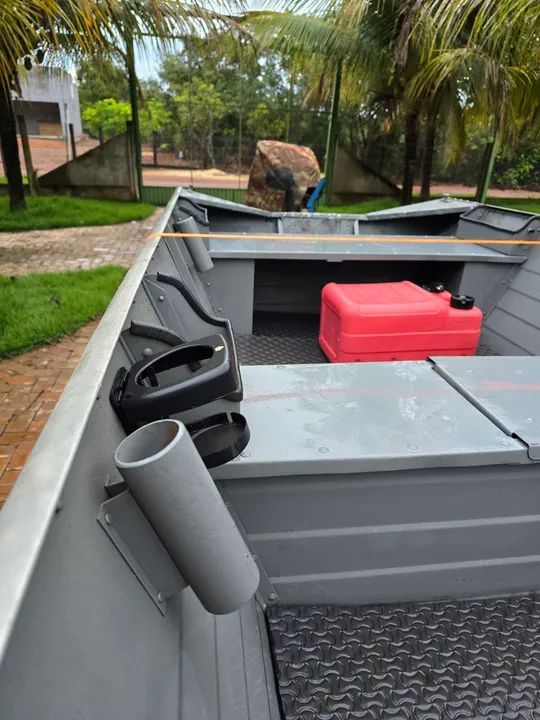 Barco de alumínio 5mts motor 15 yamaha - Foto 5