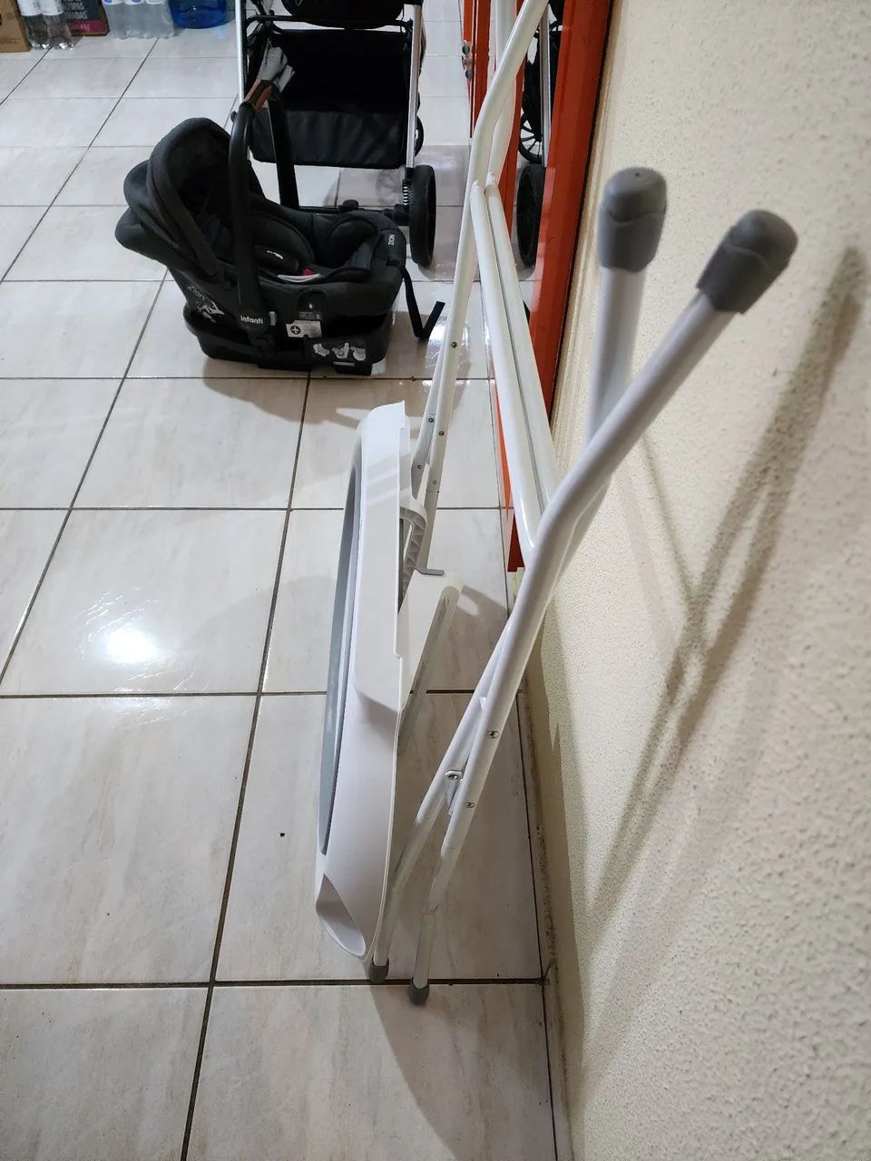 Banheira retrátil para bebês - Foto 2