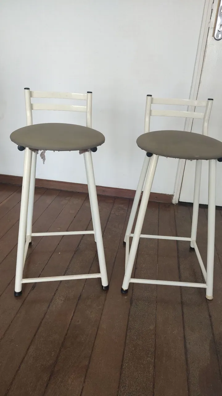 Par de Banquetas Brancas