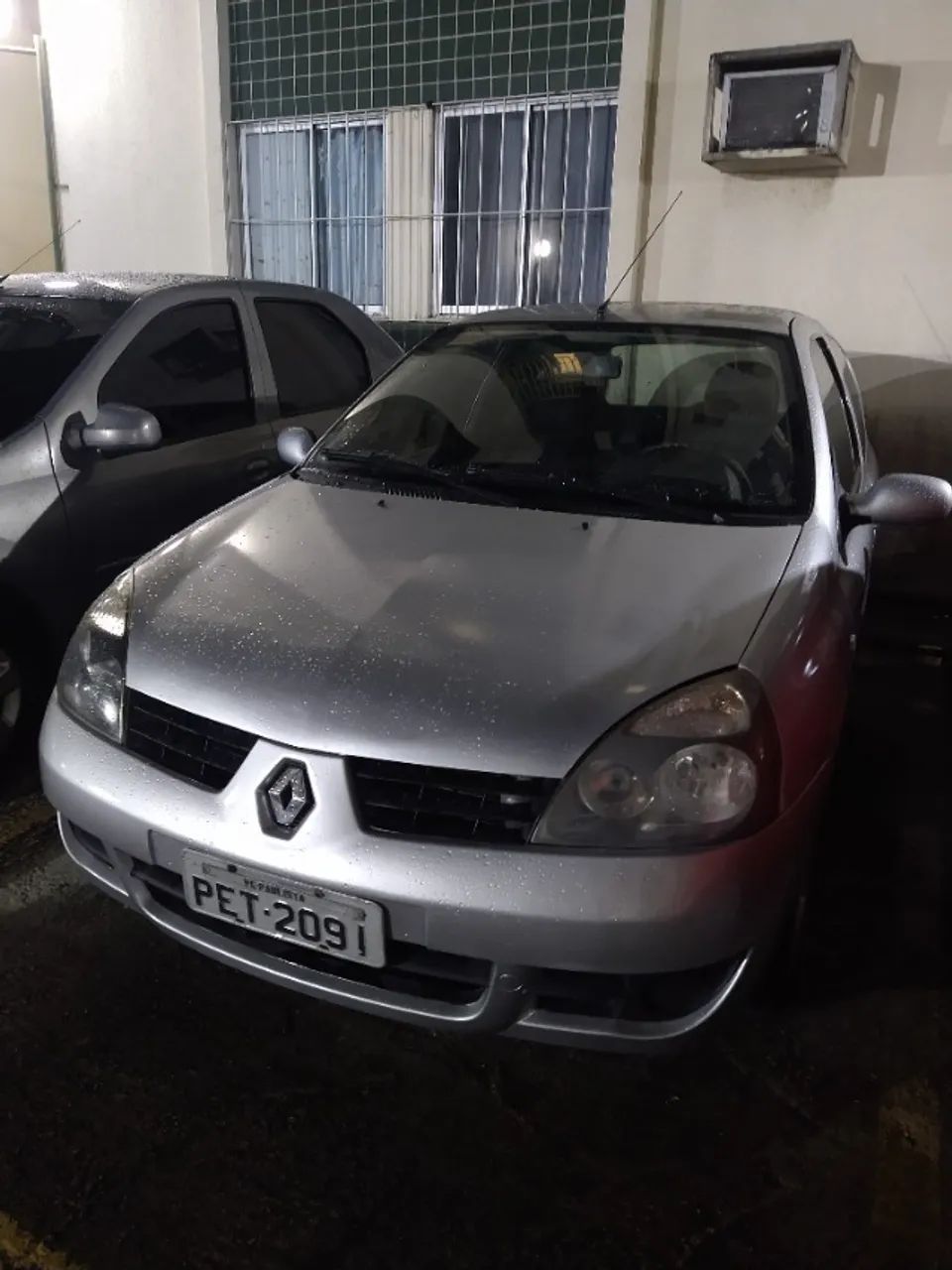 Clio 1.0 16V 2011  R$ 16.990,00  - Foto 4