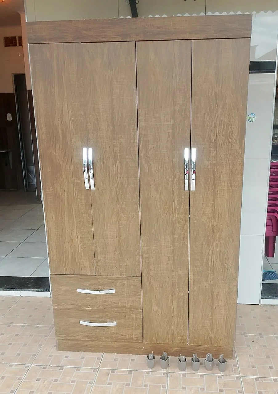 Guarda-Roupas 4 Portas - ENTREGO!