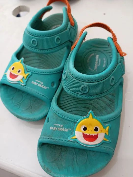 Lotinho Calçado Bebe 2 pares de calçados infantis 1 sandália número 24 - Foto 4