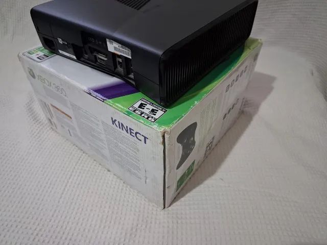 T XBOX 360 SLIM CAIXA SERIAL BATE DISNEY - Foto 5