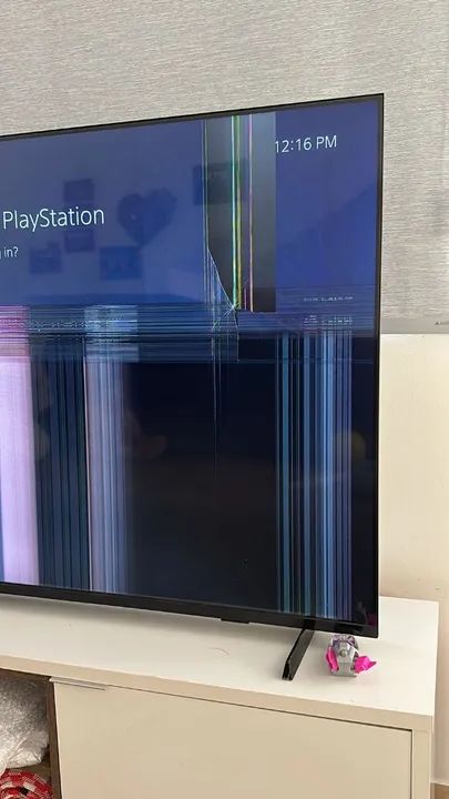 Tv 65 polegadas philips com controle... somente retirada de peças.