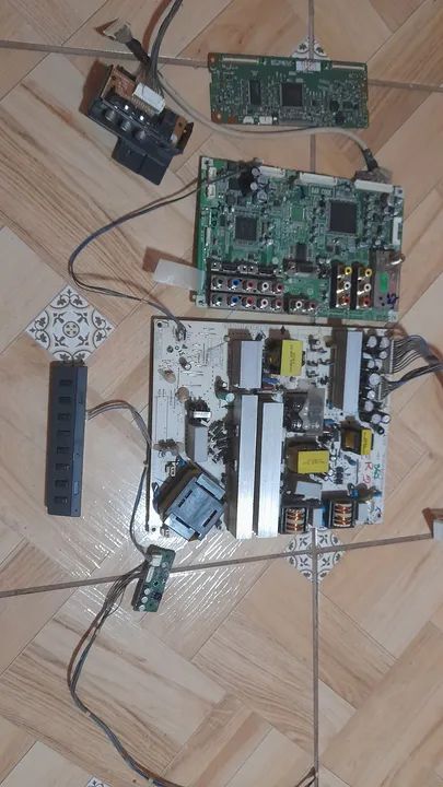 Placas da tv LG-32LC4R eax3257250b todas as placas como na foto,super promocao...