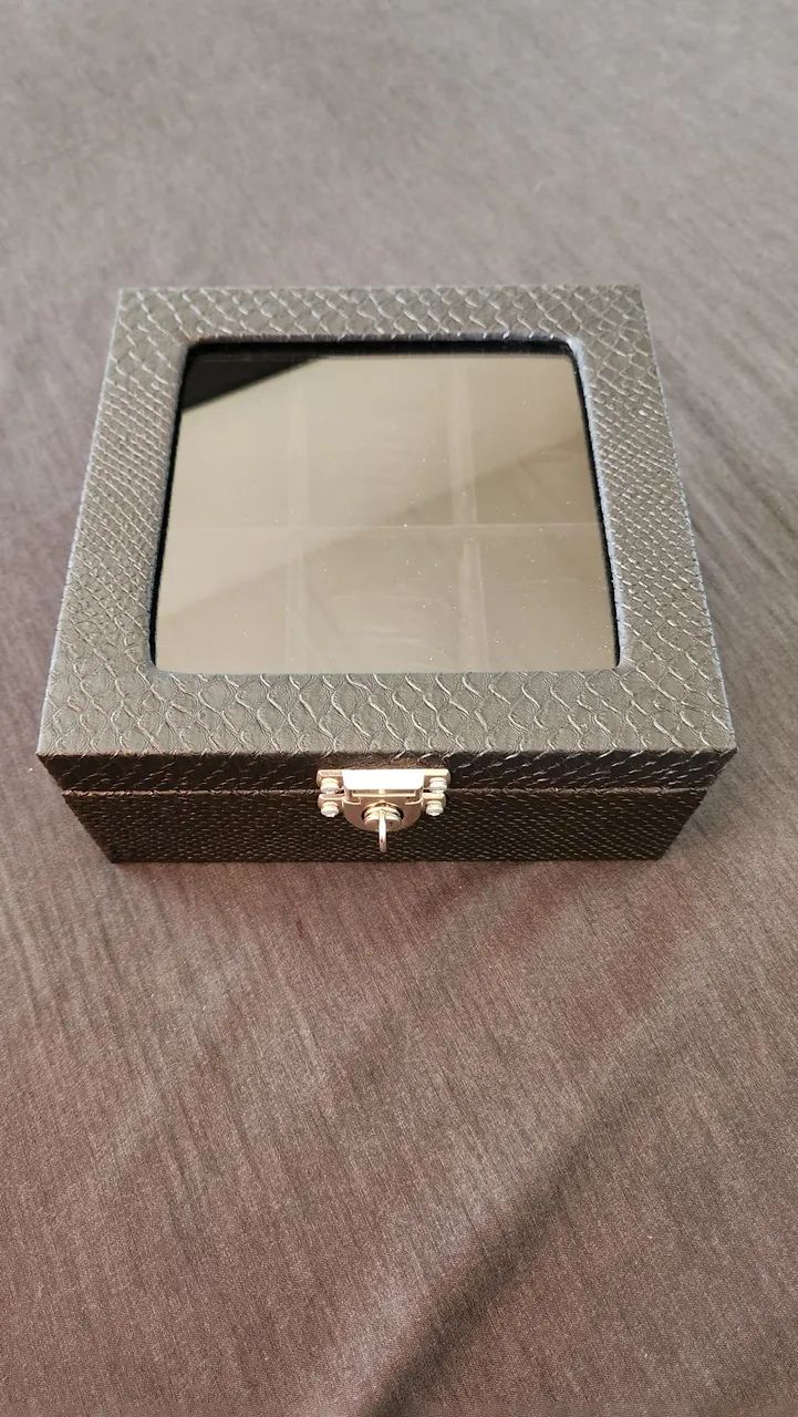 Vendo Porta Relógios - 6 Compartimentos - Foto 2