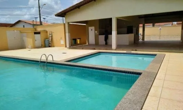 Alugo Apartamento no condomínio Village Del Leste I