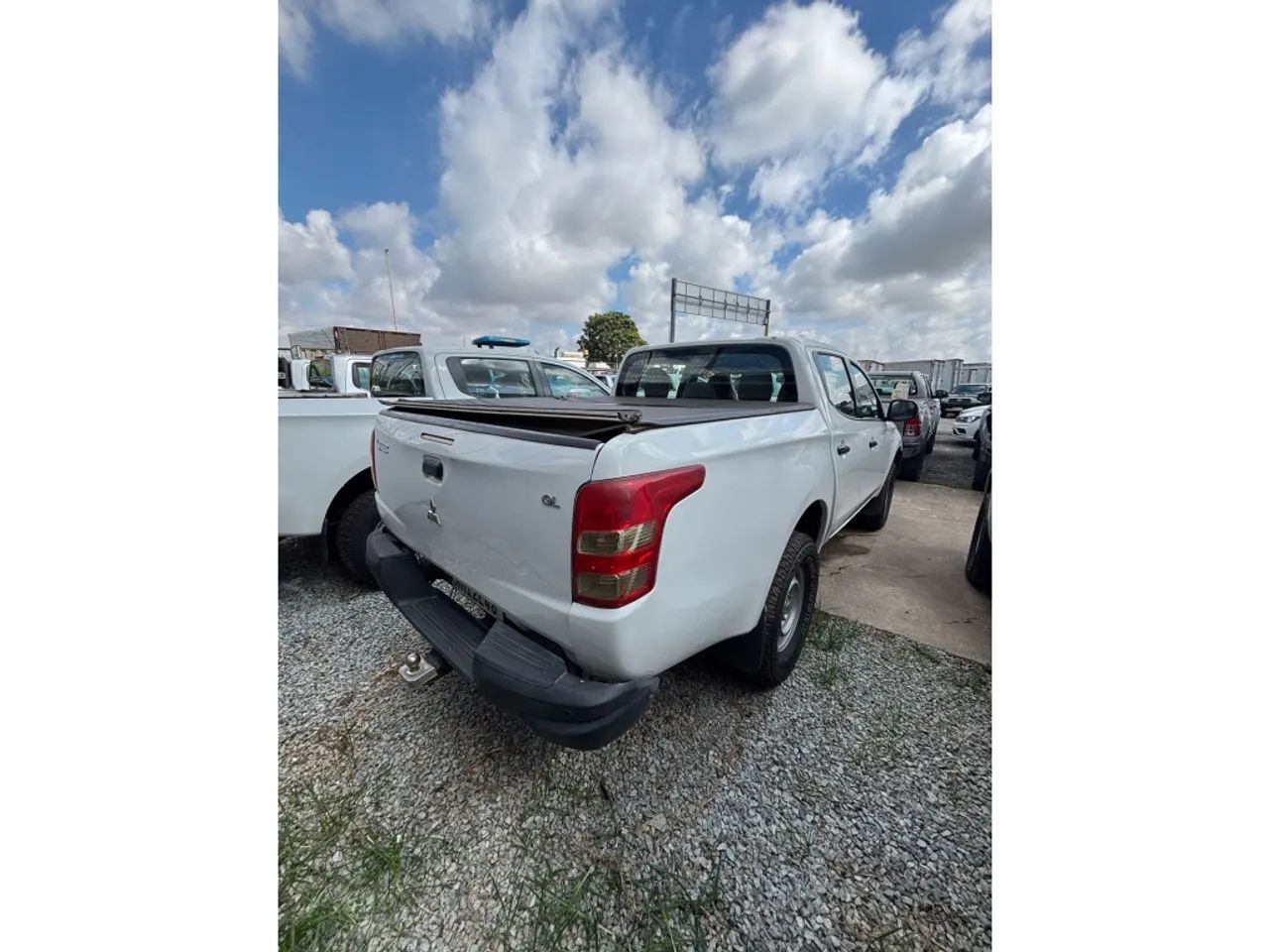 Mitsubishi L200 triton 2021 2.4 16v turbo diesel outdoor glx cd 4x4 manual - Foto 3