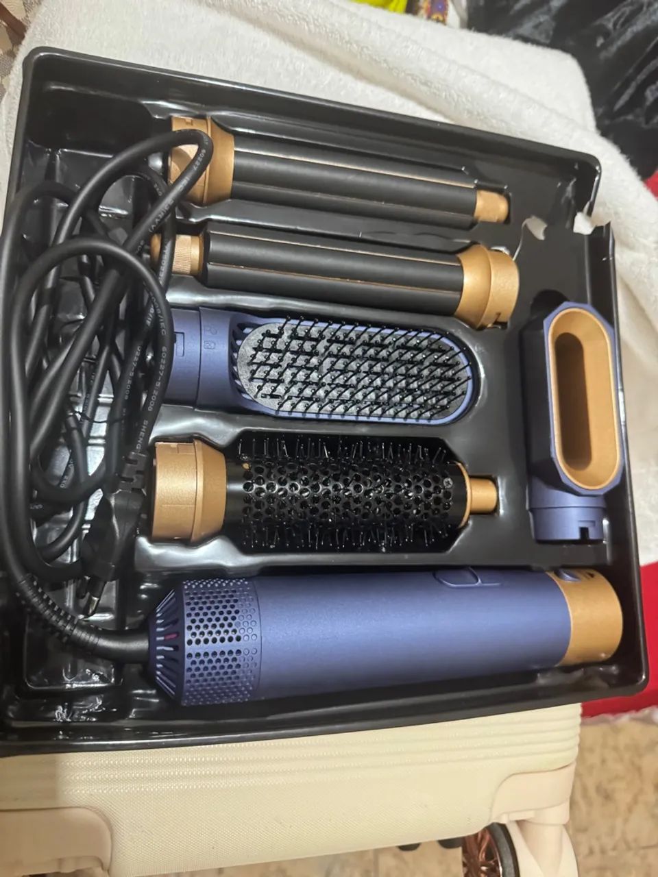 Escova modeladora 5 em 1 nova