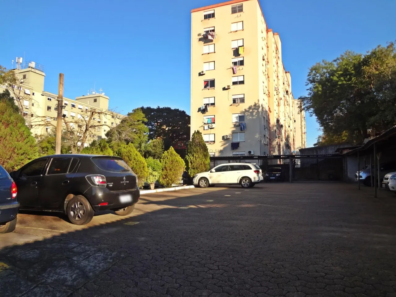 Oportunidade em Porto Alegre: Apartamento com 2 Dormitórios, 1 Vaga no J Sabará