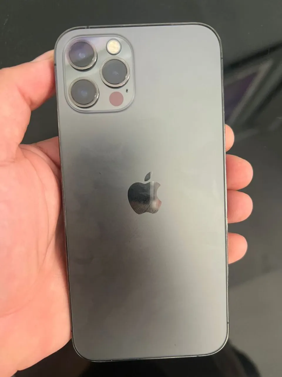 Iphone novo ? com garantia . Nunca foi trocado nada novo, novo. N° *51