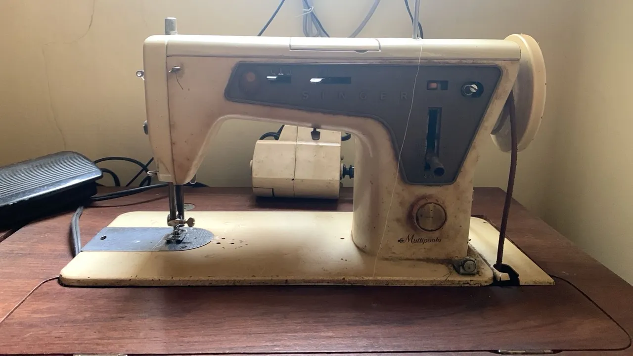 Máquina de Costura Singer Multiponto