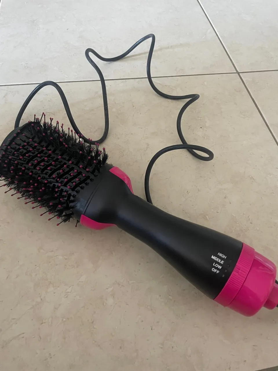 Escova Secadora 3 em 1 - Perfeita para seu cabelo!