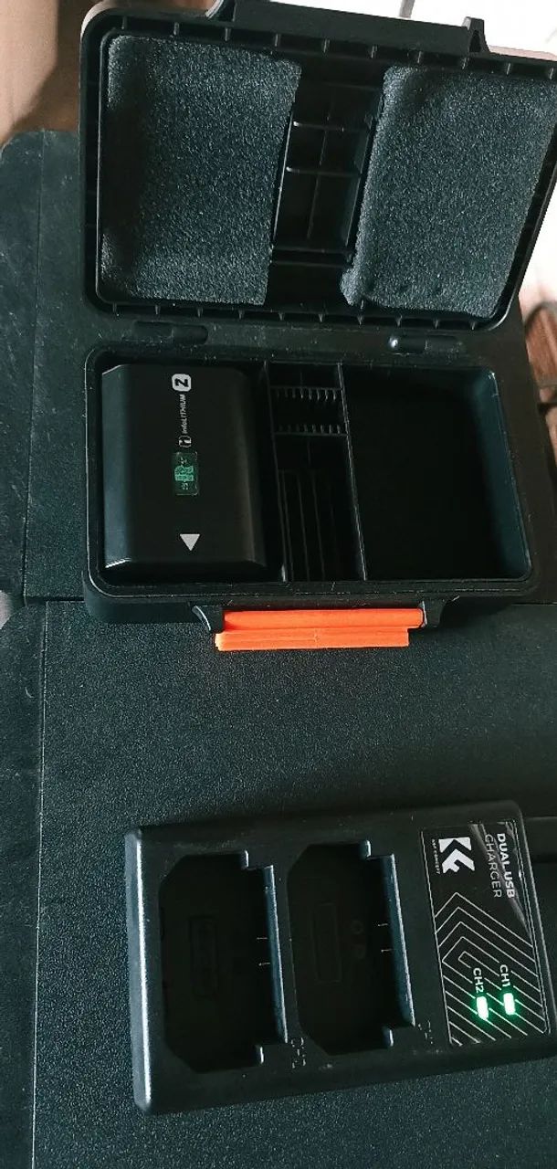 Kit bateria Sony marca Eva, + carregador k&f + cage bateria. Sony fx30 fx3 A7 A7III a6600  - Foto 5