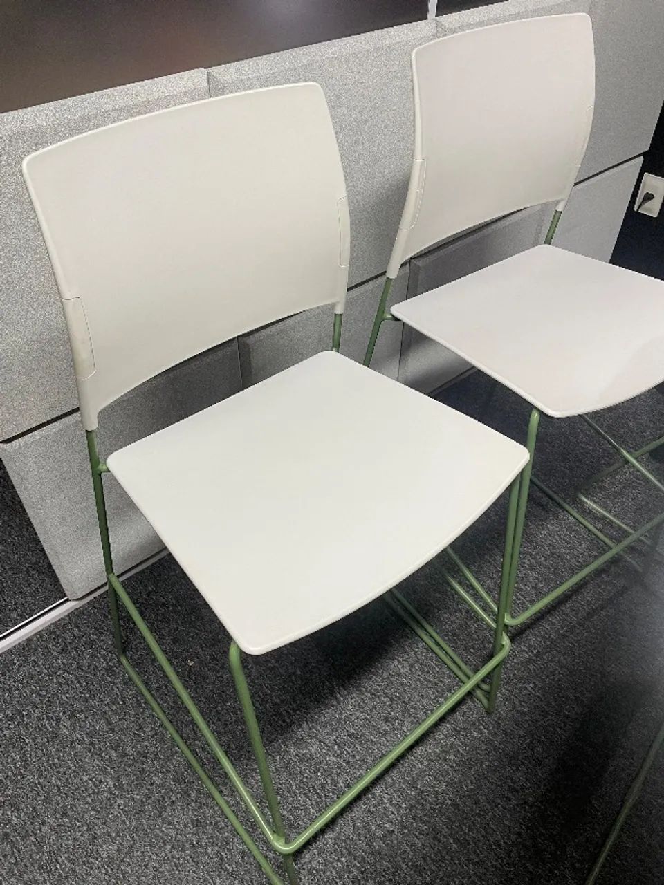 Conjunto Mesa com Duas Cadeiras - Foto 3