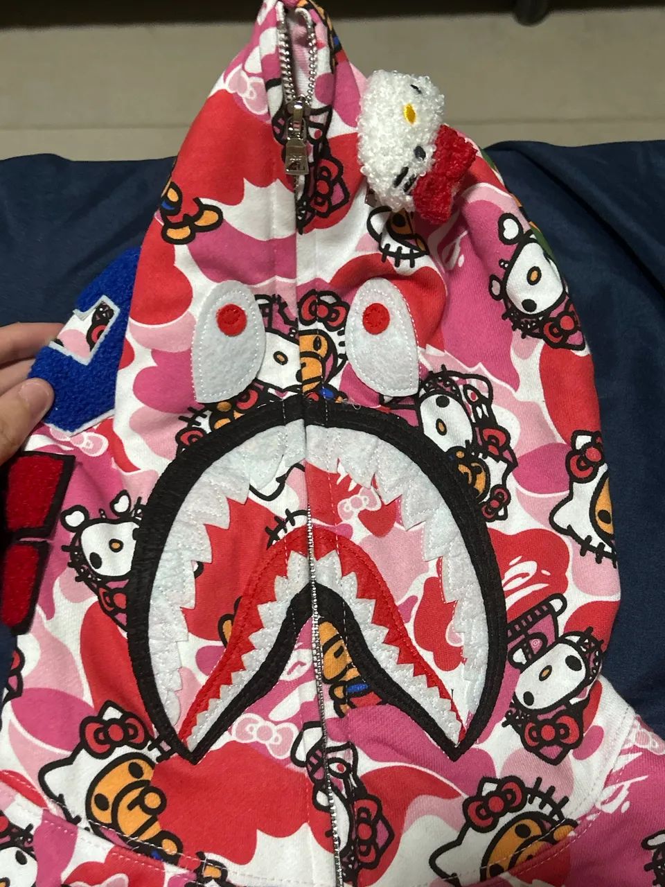 Blusa Bape Shark x Hello Kitty - Foto 4