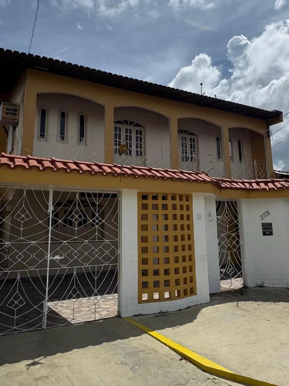 CASA NO MEDICI II COM 5 QUARTOS