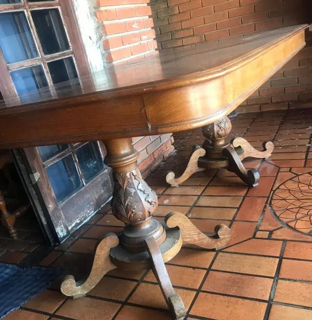 Mesa de jantar de madeira maciça  - Foto 4