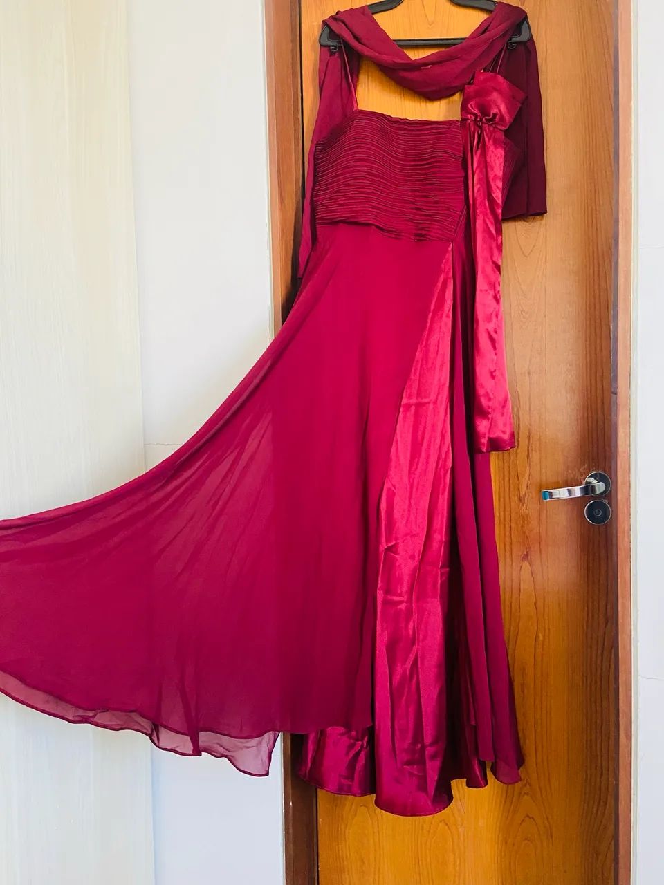Vestido de festa Marsala