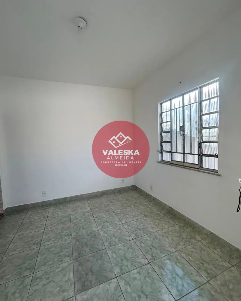 Excelente casa no Galo Branco - 2 quartos e com garagem - Foto 4