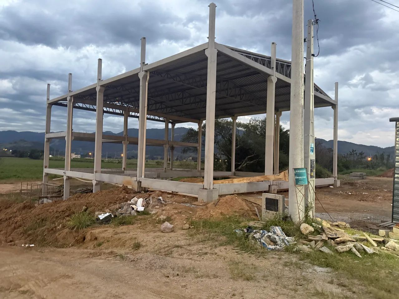 Vendo ou Alugo Galpão (em construção) - Foto 4