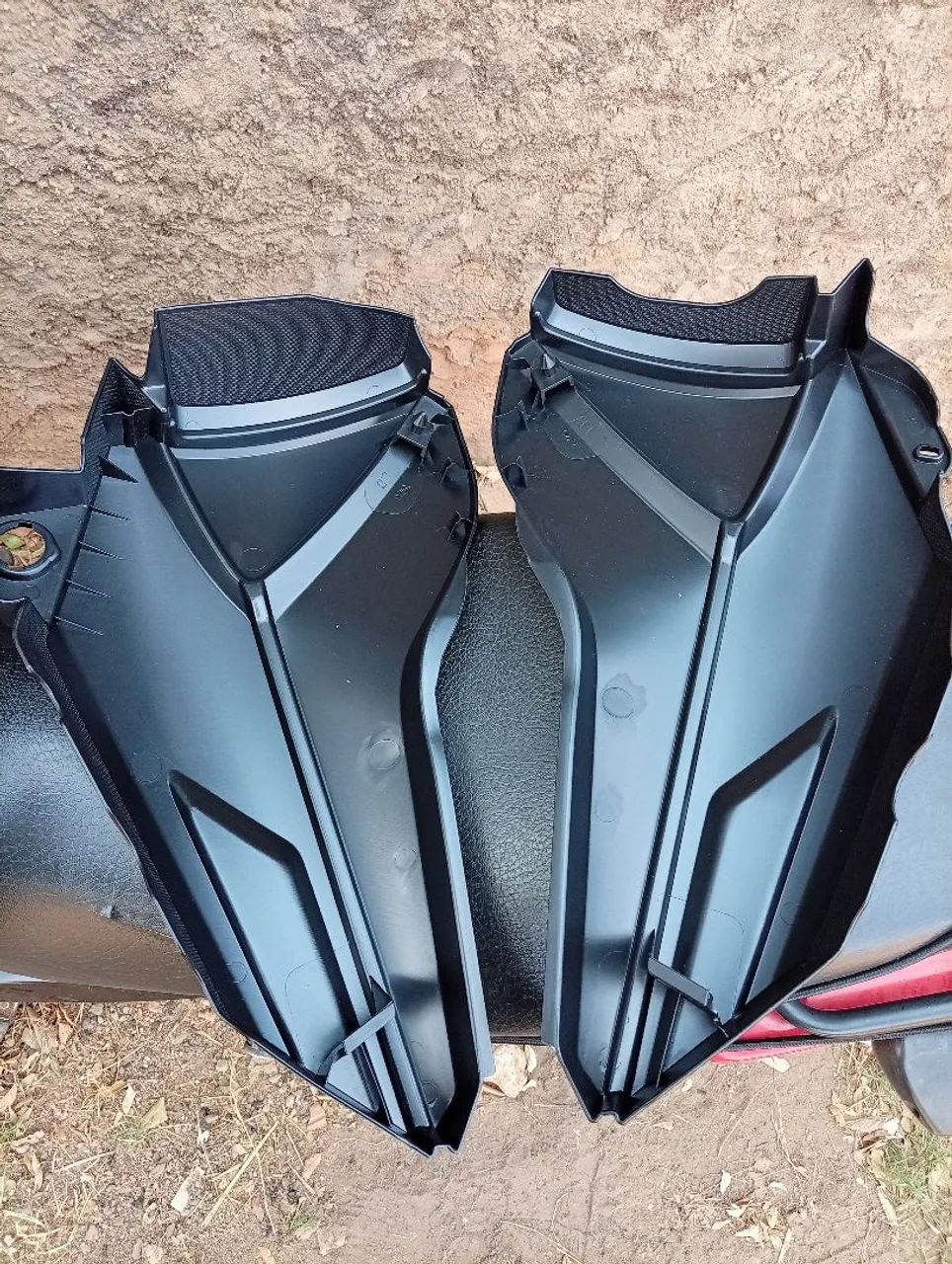 Lateral da Yamaha factor 150 