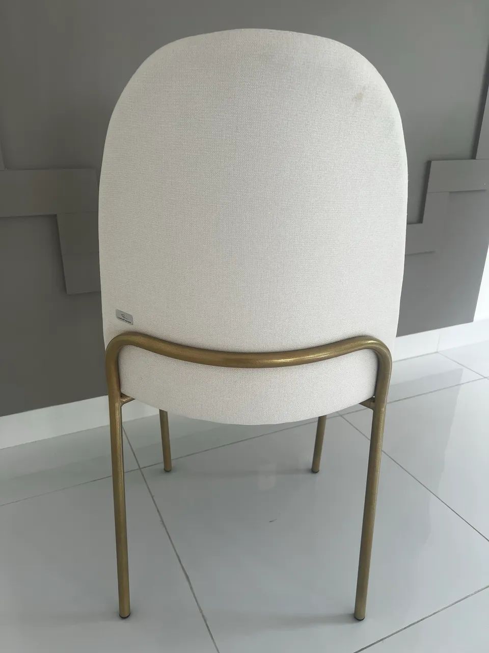 4 Cadeiras Confort Maison (Novas) Cada 590