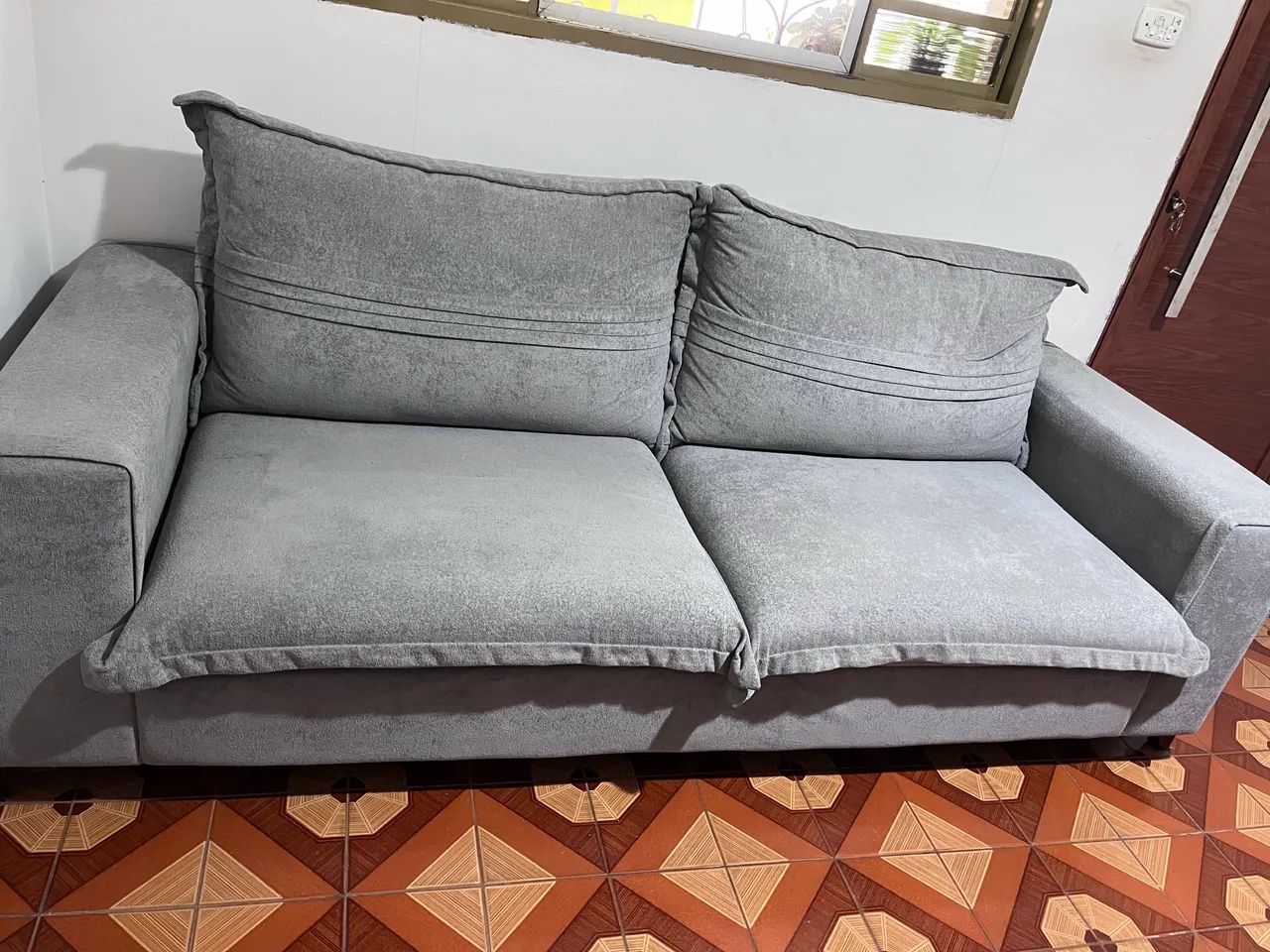 Sof á em tecido bouclé 2,30 mts - Foto 2
