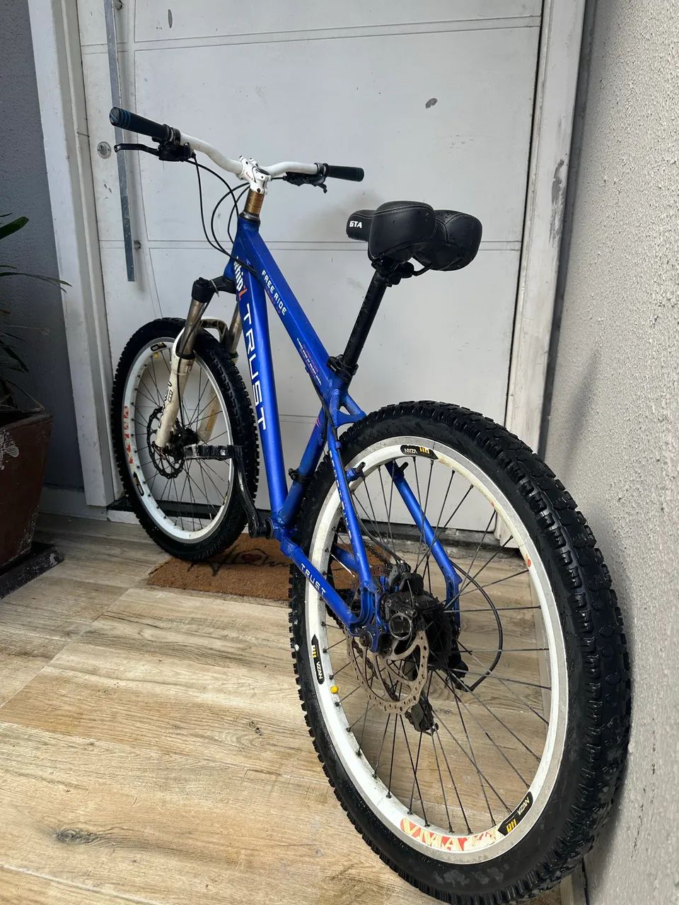 Bicicleta muito nova 