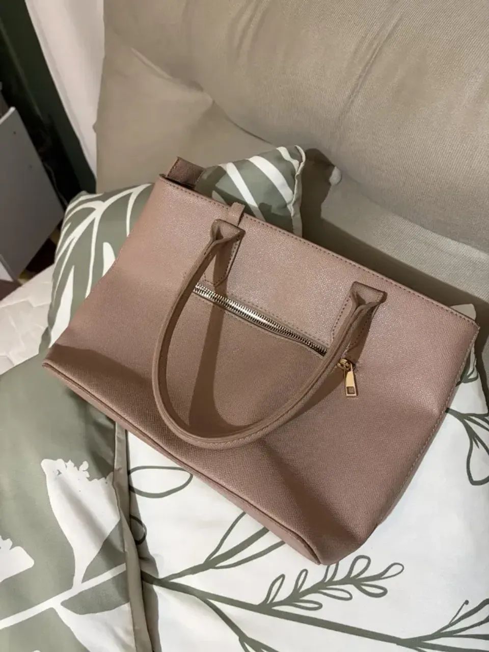 Bolsa Mão Essentials - Le Postiche - Foto 4